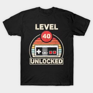 Level 40 Unlocked Video Gamer 40th Birthday T-Shirt